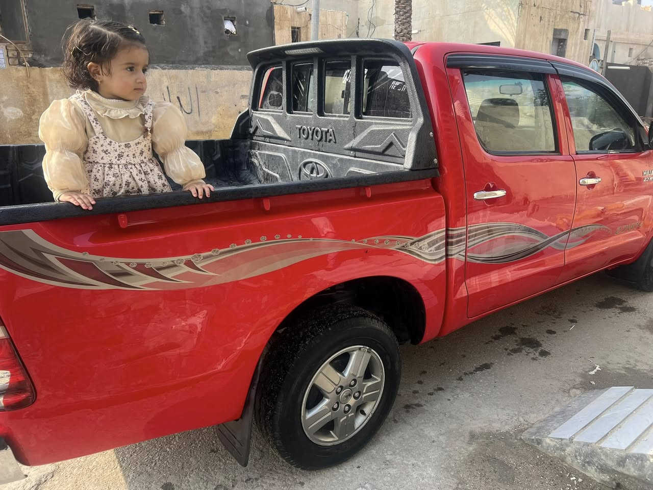 2012 كويتي مكفوله فقط تكحيل الجاملغ الأيسر
163 بيه مجال بس الابنيه مو مع السياره🤣
***********
