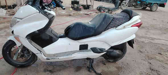 فورزه صفر 8 للبيع  كوم حديد كوم حديد
السعر 350 الف 
مكان الديوانيه مركز
للستفسار***********
