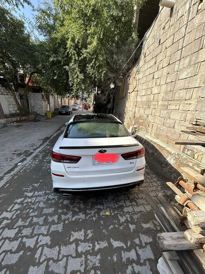 سلام عليكم سياره أوبتيما موديل 2019سياره ورد أمريكي حادثها سرقه فقط بنيد سياره نضيفه بمعنى الكلمه سياره كلها ليبل وحد السياره فول موصفات للخير مزوعه يعني شكو موصفات بالك موجوده بيها السياره نضيفه ومشيه قليل السياره حره وتحويل ومباشر بسم المشتري سعر السياره 153  المكان بصره رقم الهاتف *********** موجود فقط عله الرقم
