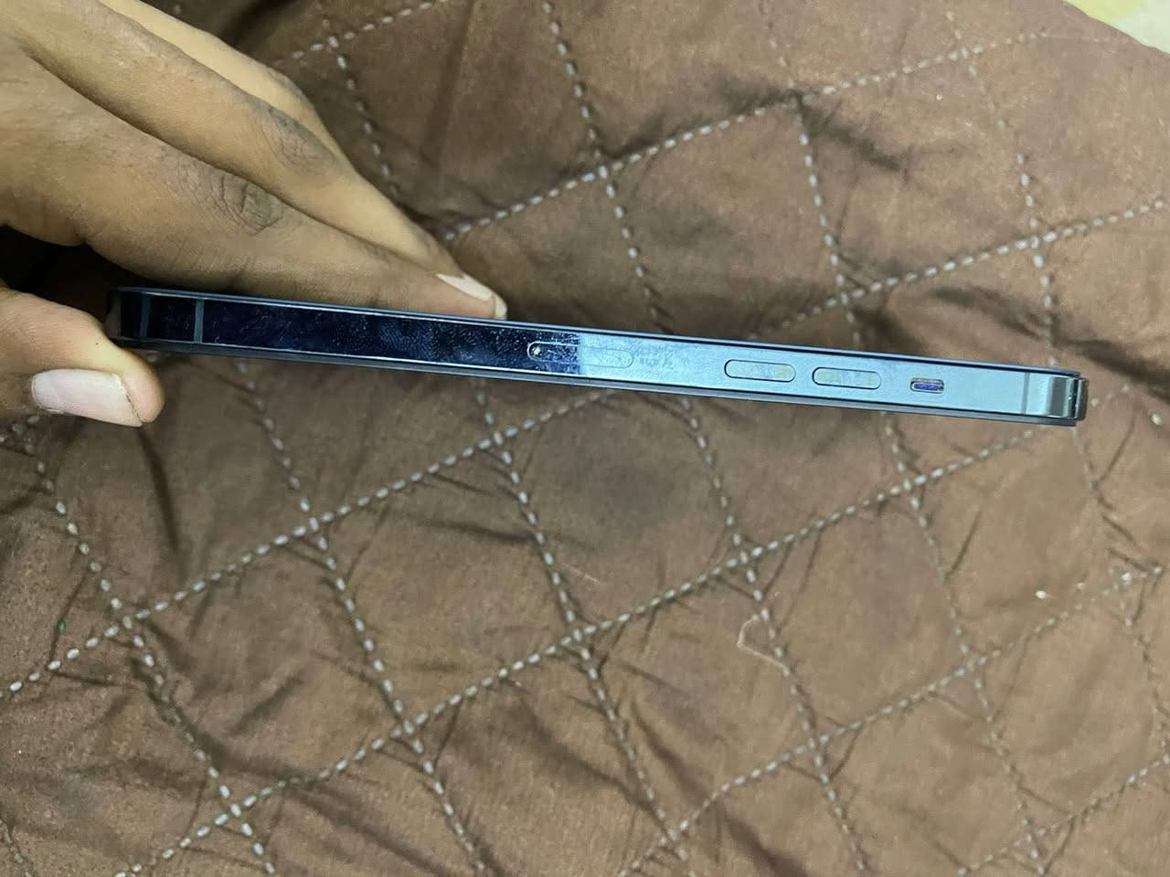 ٣٠٠قفل قفل  ١٢برو ماكس مبدل شاشه وبطاريه ***********واتساب فقط مكاني بغداد
