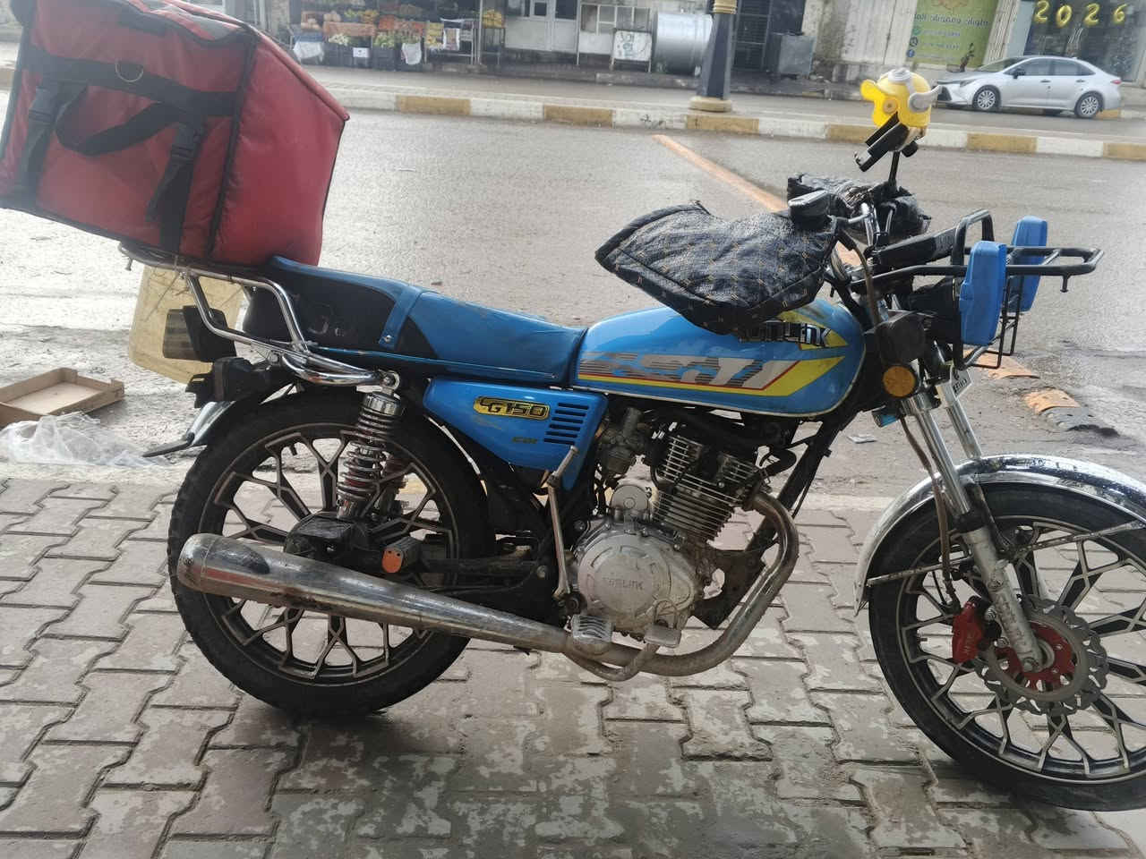 سيفان للبيع موديل 24دراجه شوفت لعين شاشه واكفه سعرها 600وبيها مجال ***********
