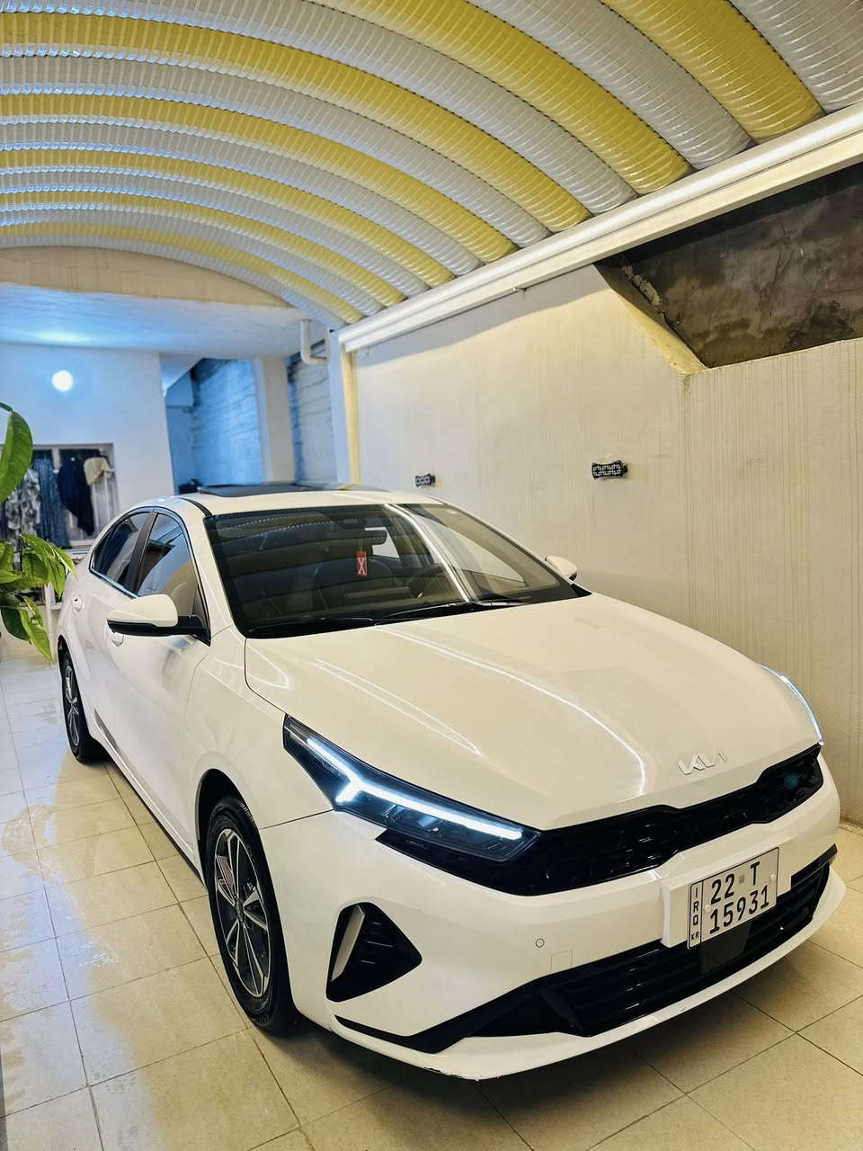 KIA K3 2024 

-------------------------------------
#السعر : 142$ وبيه مجال 
‏
#رقم الهاتف : ***********

#رقم السيارة : اربيل 

#مكان السيارة : واسط العزيزية 
-------------------------------------
السلام عليكم 
للبيع فقط K3 موديل 2024 ماشية 18 الف وقابل لزيادة مواصفات فول فتحة بصمة وداخل جلد اوتو هولد سايد بريك بصمة انظمة قيادة شاشة جبيرة مري شفط  مانع انزلاق وكاميرا خلفية حساسات امامي خلفي تحكم ستيرن لايت فول LED سيارة مكفولة بدون صبغ وبدون تعديل بيه رصعتين بسيطات رقم اربيل تحويل مباشر
