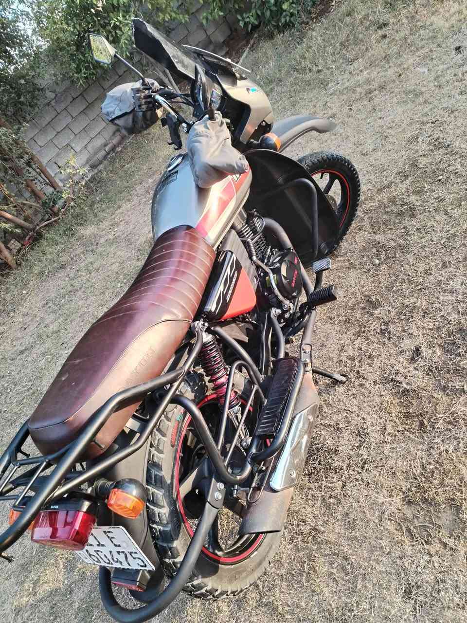 دراجة دايوان جبلي صار شهرين من مزلها كدامك شكد ماشية دراجة خير من الله بعدهة علة وضع شركة بسم لمعرض بعدني ما محولهة والله متوزي وريد بيعهة مكاني بغداد
***********
