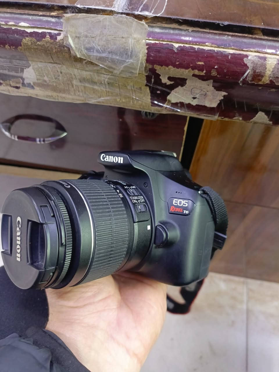 كامره للبيع او مراوس بتلفون حسب القناعه Canon 1300D  معه ملحقاتها كامله ونضيفه كلش .  سعر 200الف
***********
