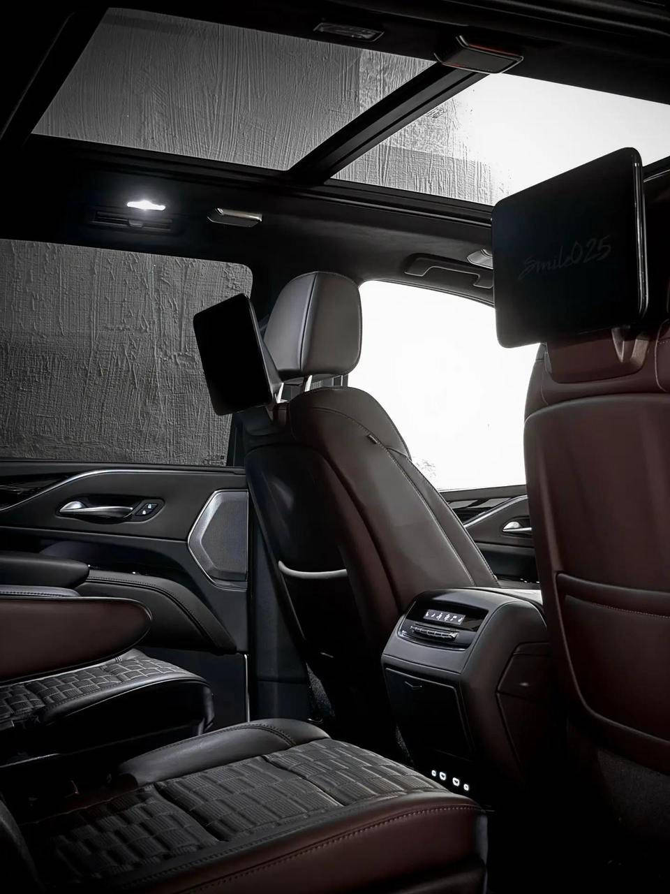 بۆفرۆشتن. 🇺🇸📦🖤🇺🇸للبیع

کادیلاک اسکالید 2022  ئێسپرێسۆ 
ماوەی ڕۆیشتن 51000کم
کامل PPF کراوە زەمانی 10ساڵ
قەبارەی بزوێنەر 8 پستۆن 6.2
سەنەوی و هەزەی نوێیە کتابی جام ڕەشی ساڵێکی نوێکراوەتەوە 
شوێن لە هەولێرە 

سەیارەکە لەسەر دەقی شەریکە ماوەتەوە بێ بۆیاغ بێ سارد کلین تایتڵ لۆک لۆکە لەسەر دەقی شەریکە ماوەتەوە .
سەیارەکە مەکینەو گێڕی بە شەرتە برغوی لێ بانەدراوە بە شەرتی هەموو فەحسێک تەنها لە شەریکەی مەنصوڕ سێرڤس و ڕۆنی گۆڕدراوە 

مواسەفات ١/١ فوول ئیسبریسو سەقف شامواو ٣٦ سەماعە 
سەقف شاموا -دۆسە کارەبا -  ٣٦ سەماعە - دەرگا شەفت - پانۆراما - کوشن مەساج - کوش سارد و گەرم - کوشنی دواوە 

سارد - هەردوو کوشن خەزن - بەصمە - شەغال - ٤ شاشە - ٥ کامێرا -  سندوق کارەبایی و شەق - ڕاگری نشێوی - کامێرا 360 - ڕاداری هەر ٤ لا و پێش و دوا ڕاداری ئاوێنە ڕاداری خەتی جادە و 

سوکان خۆیی لێی ئەخوڕێ حەساس - ٥ بەسمە - دیاریکردنی خێرای - هەستەوەری باران - ٤شاشە - سیستەمی کلیلی زیرەک - کۆنترۆلکردنی پلەی گەرمی ئۆتۆماتیکی - یاریدەدەری ستۆپ کردن - کوشن کارەبایی -  لایت لید - کۆنترۆڵی تراکشن  - داتا شۆ - سوکان هیتەر - داشبۆرد شاشە - روناککەرەوەی ژورەوە - 

سستەمی ئایفۆن - شەغال - 4x4 - 3 مەقعەد - رادار - بارگاویکردنی بێتەل - بلاجکتۆر و زۆر زۆر مواسەفاتی تر .

سعر /في التعليق يتم الرد فورا على المسنجر ✍🏻

نرخ/ لە کۆمێنت بنوسە یەکسەر وەڵام دەدەیتەوە 📮

ژم / *********** بەس واتس ئەپ
