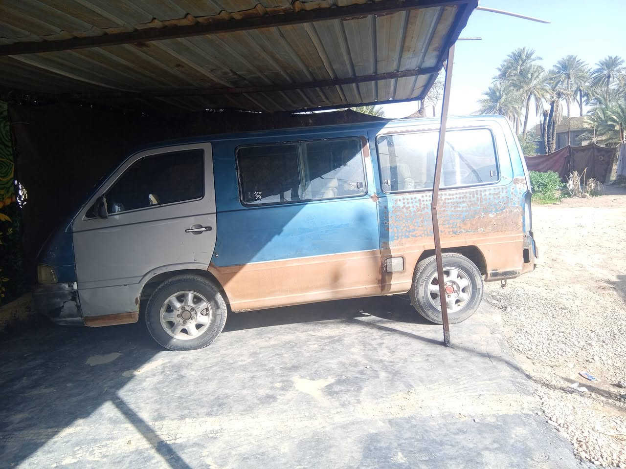 السلام عليكم سياره جاهزه من كل شيء موديل 96 مصفره من كل شيء باسمي 35 وبيها مجال ام العلويه شريفه بنت الحسن للاستفسار 
***********
***********
