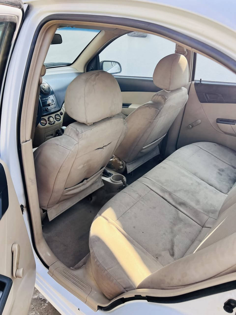 أفيو موديل 11 مكفوله بس باب سايق بي صبغ مو تبديل كربلاء طويريج سعر 70 ***********
