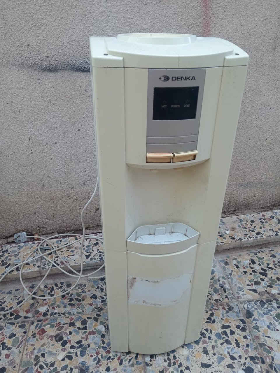 طباخ اربع عيون استعمال جدا قليل يعني بعده جديد سعره 110وتانكي سعره100 وبراد مي سعره 45وكيزر سعره 60وبيهن مجال ويجد خدمت توصيل


**إذا كنت صاحب هذا الإعلان وتريد حذفه لأي سبب، رجاءا أرسل رسالة إلى الدعم الفني**