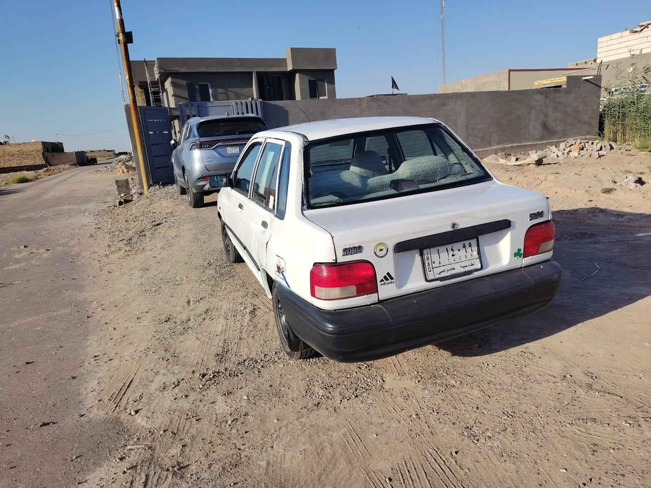سلام عليكم سايبه للبيع موديل ٢٠١٢  السعر 25 بيها مجال ديوانيه دغاره ***********

