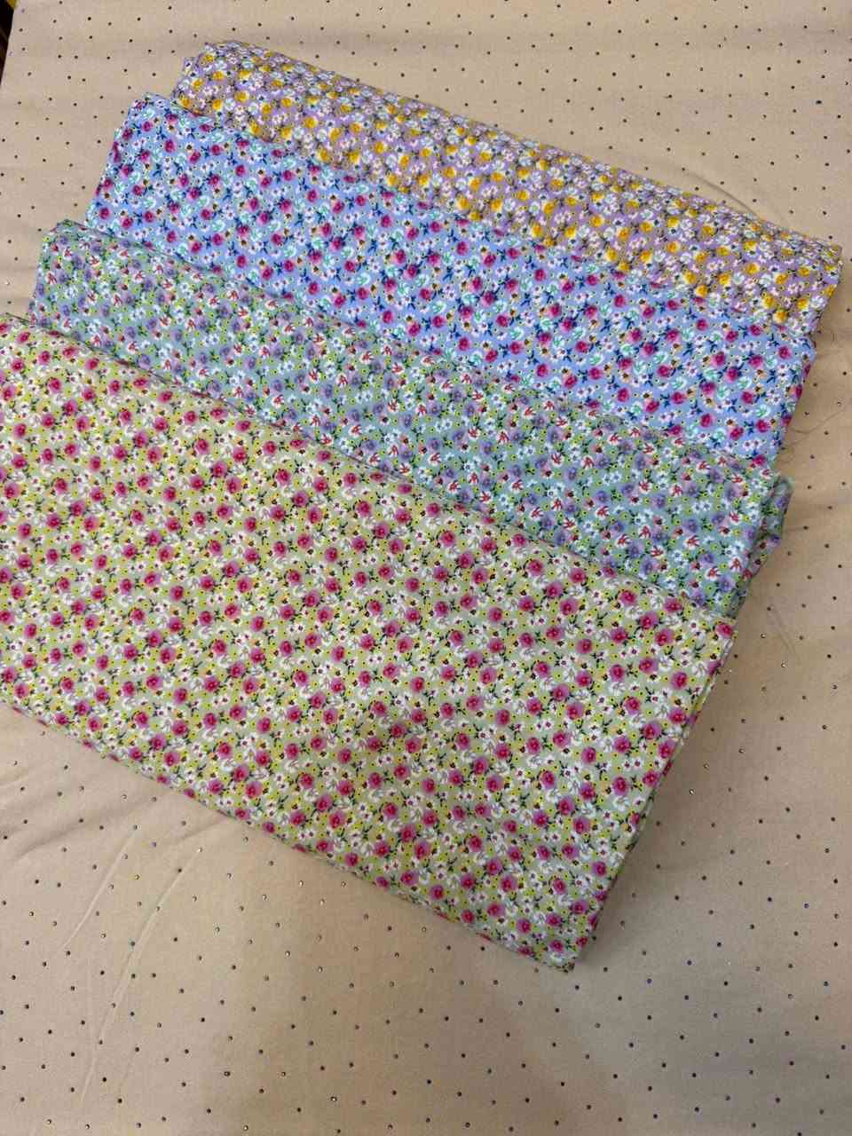 كل ماهو جديد ومميز لدينا♕
#اقمشة كشمير قطني شمالي
  🚗يوجد خدمة توصيل 🚗


**إذا كنت صاحب هذا الإعلان وتريد حذفه لأي سبب، رجاءا أرسل رسالة إلى الدعم الفني**