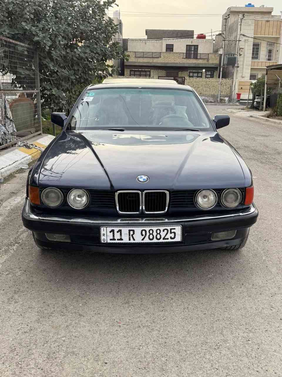 سلام عليكم 

بيئم 735 اصل 

كير مكينه جدد 

تبريد ثلاجه 

فتح سقف كهربائي 

كشنات كهربائي 

جام كهربائي 

لايتات ناصي علي زنون 

صدر خلفي امامي 

تيارات تخم جدد 

مصبوغه جماليه فقط مكفوله من الضربه 

تخم ويل جديد 

رقم دولي جديد ب اسمي 

السعر 50 $ وبيها مجال 

رقم الهاتف ***********
