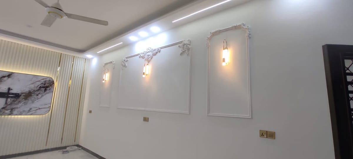 مستعدون لعمل الديكورات المغربيه والجبس مبورد والسقوف الثانويه ووورق الجدران والاصباغ بكافة انواعه بأسعار تنافسيه مناسبة للتواصل الاتصال على 
***********
العمل داخل كربلاء فقط
