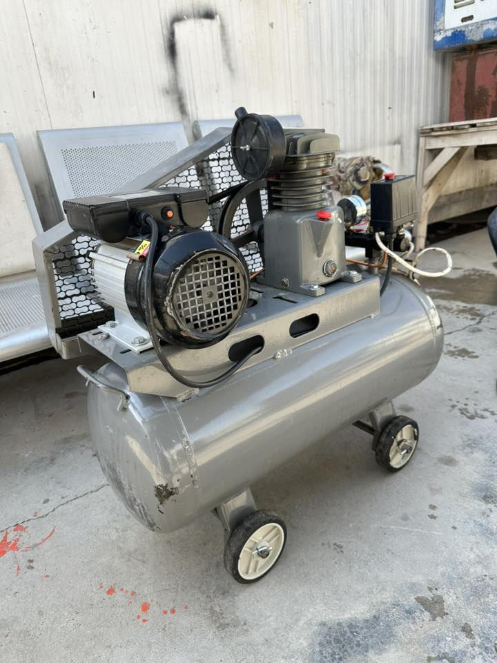 فارة غسل
سنكل ٢٠٠ بار ايطالي مع صوندة ١٥ متر مسلح ومسدس

كمبريسر ٥٠ لتر ملف نحاس مع صوندة ١٥متر اصلي + تورنادو هواء تنضيف السيارات

*********** متوفر واتساب
