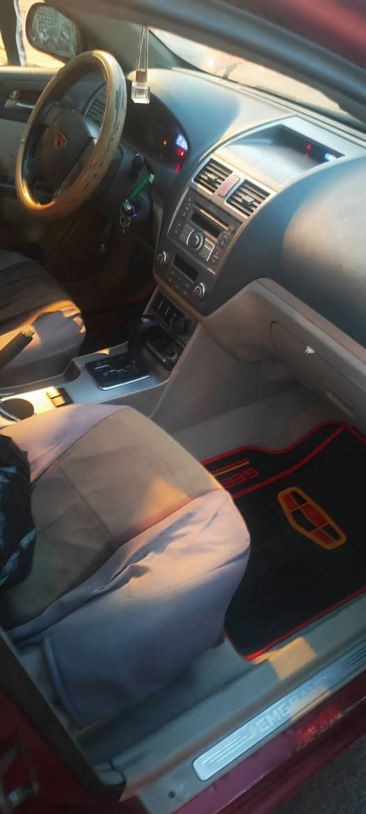 ام كرنت 2012 بلاد مكفولة من ضربه وتبديل بلاد كير ومكينه الكير بيه فولاوين تجفيت 150 جاهزه تبريد تتفده المكان الغراف سعر 48 بيه مجال قليل توصل ***********
