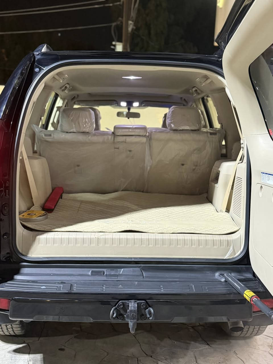 للبيع تويوتا برادو TX-S
موديل 2023
اللون أسود
الممشى 58,000 كم

السيارة بحالة ممتازة
✔️ مواصفات TX-S معروفة
✔️ بيها قطعة بالدعامية صبغ
✔️ رصعة بالجاملق (بسيطة وما تأثر)

استخدام شخصي
📍 الموقع: (بغداد الشعلة )
📞 للتواصل: (***********
