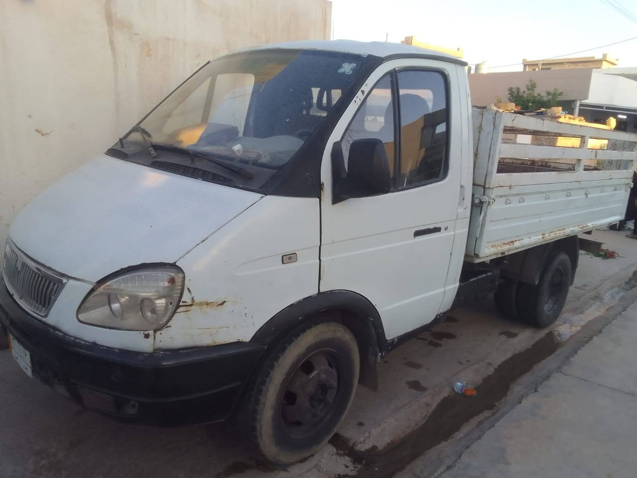 السلام عليكم سياره كازيل للبيع
كير ومحرك شرط سنويه لل30 رقم بغداد 
سعر 40وبيه مجال للتصال ***********
