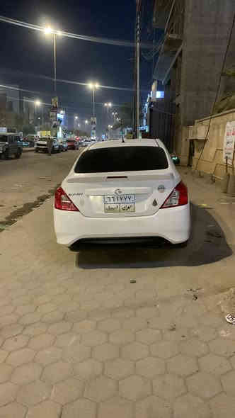 سلام عليكم صني هندي مديل 2021 كفاله عامه بيه بارد شي قليل كلش موضح بلسونار السياره ماشيه 127 الف حداديه 90% باتري جديد تخم تاير جديد السياره ستوني مسويله ادامه 👌🏻
السعر 110 قفل لا اتعبك ولا تعبني 
للستفسار ***********
