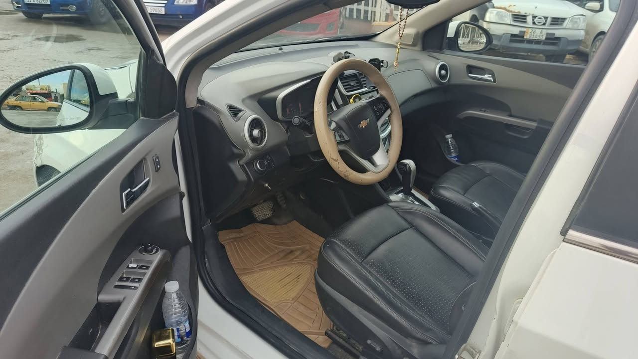 سونك ٢٠١٨ بيه ٤ قطع والباقي كفاله
كير محرك كفاله تدفئ تبريد ب الاستيرن والكشنات شاشه
اصليه ب ٦٣ وبيه مجال 
الاستفسار ***********
