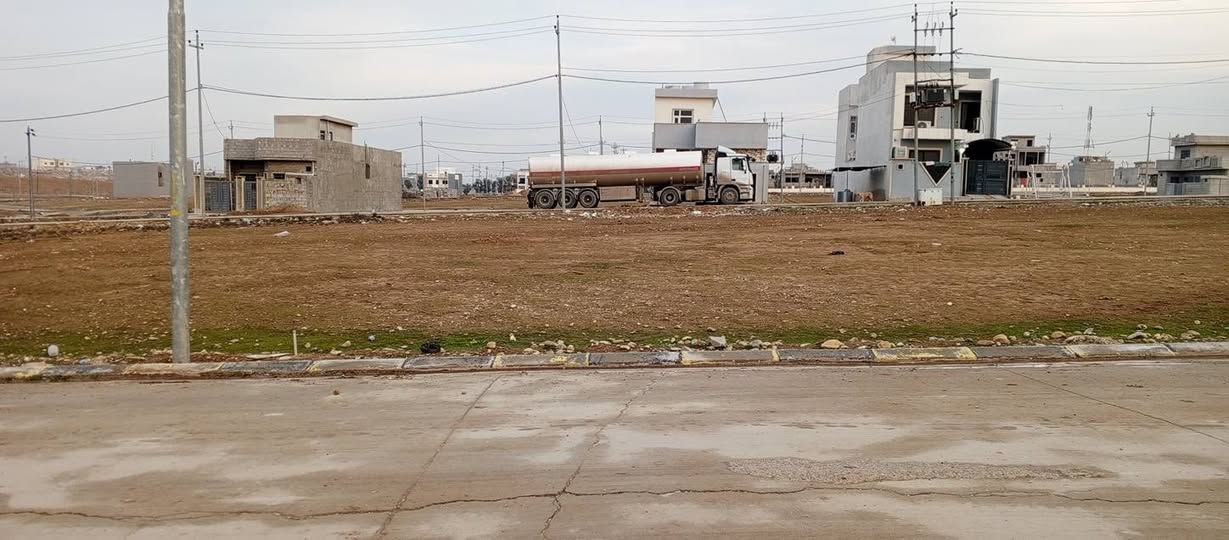 ارض للبيع مساحة 150
جمعية الزراعة قرب مجمع النخيل قريبة على شارع دهوك
خدمات كاملة ماء كهرباء تبليط بناء
السعر 30 مليون
تواصل خاص او واتساب ***********
