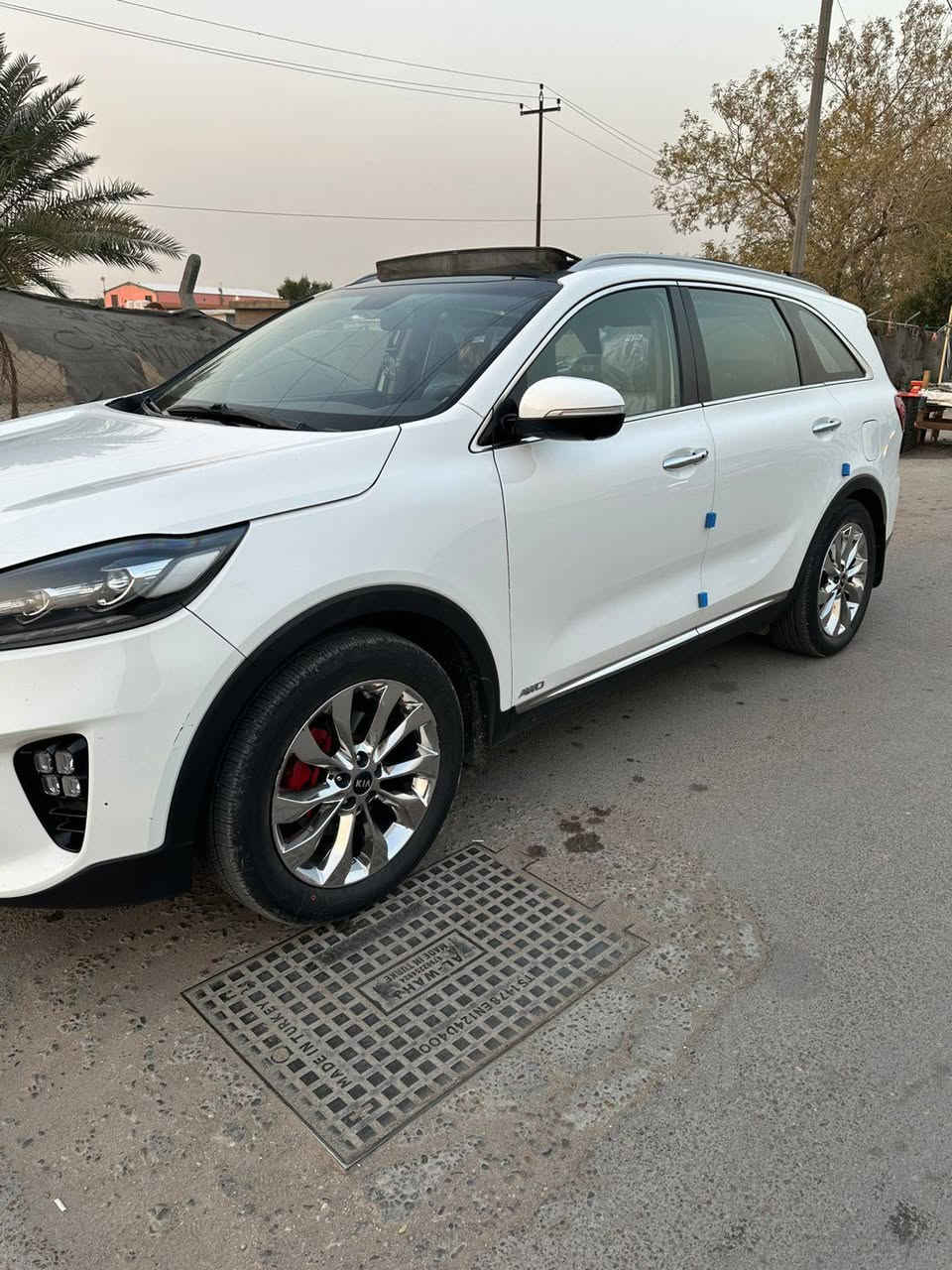 سورنتو موديل 20 بانوراما واحد على واحد كامل مواصفات جاهزة نظيفة بيها قطعة واحدة على البارد قليل حگ شبر ماشية 105 السياره باسمي المكان بغداد سعرها 275  الاتصال واتساب ***********
