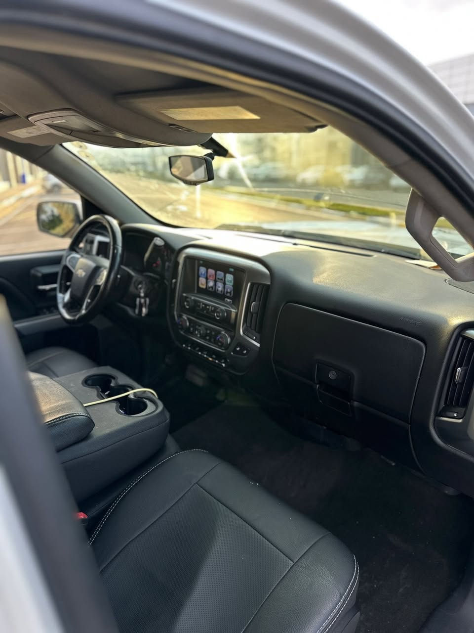 بۆفرۆشتن. 🛻🇺🇸🤍 للبیع

شۆفرلێت سلڤڕادۆ,2017 مواسەفات LT 
دەبڵ ئەکسل 4x4
رادار+ئوتؤ ستؤپ
مەکینە 5.3L

سەیارەکە بێ بۆیاخە 
بێ دەعم بێ لێدراو

تاقم تایەی نوێی 
هیچ مەسرەفێکی تێدا نییە 
زۆر پاک و خاوێنە 

شوێن سلێمانی 🏠
گێر و مەکینەی بەشەرت 
هیچ کێشەیەکی تێدا نییە 

سعر /في التعليق يتم الرد فورا على المسنجر ✍🏻

نرخ/ لە کۆمێنت بنوسە یەکسەر وەڵام دەدەیتەوە 📮

ژمارەی خاوەن سەیارە : ***********☎️
