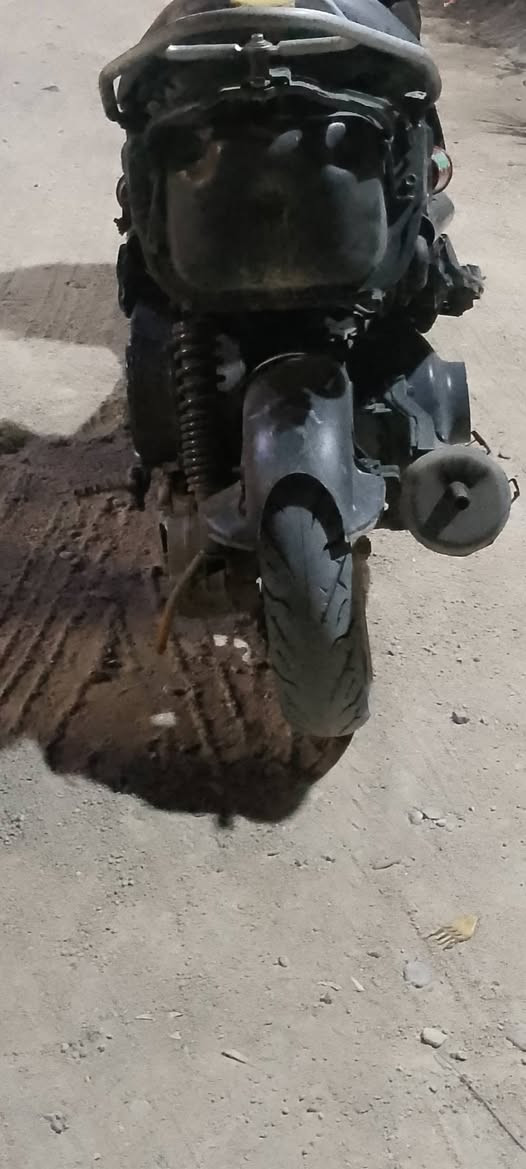 دراجه ماكس نظيفه تمشي اراد لها بس قايش لين تطلع صوت القايش  دكت هندر شغاله  275 وبيها مجال الهاتف ***********
