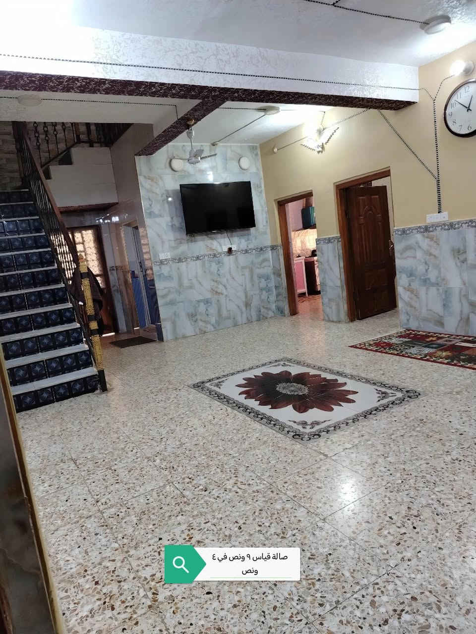 🏡 بيت طابقين للبيع – الديوانية / حي العسكري – موقع ممتاز 🏡

📍 الموقع: حي العسكري – شارع الستين قرب مكتب العدسة الذهبية.
📐 المساحة: 200 متر
📄 طابو رسمي
🚗 شارع عريض (يدخل سيارتين)

✨ مواصفات البيت:
✔️ طابقين
✔️ صالات واسعة ومرتبـة  عدد 2
✔️ 5 غرف نوم
✔️ مطبخ مرتب ومدخل ومخزن واستقبال واسع
✔️ حمام مرتب وخدمات كاملة
✔️ ماء + كهرباء + مجاري + تبليط + إنترنت ضوئي
✔️ مناسب جدًا للعائلة وسكن مريح

البيت مرتب من الداخل ومخدوم، وفي منطقة سكنية هادئة وقريبة من الخدمات.

💰 السعر: 125 مليون 

📩 للاستفسار أو المعاينة مراسلة خاص.
***********

