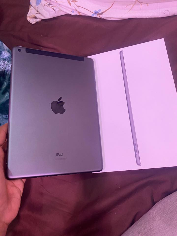 ايباد 9 نضيف نضيف كلش مستخدم 20 يوم ما بييي شخط بطاريته 99 فول مكفول ذاكره 256 السعر400وبي مجال مستعجل


**إذا كنت صاحب هذا الإعلان وتريد حذفه لأي سبب، رجاءا أرسل رسالة إلى الدعم الفني**