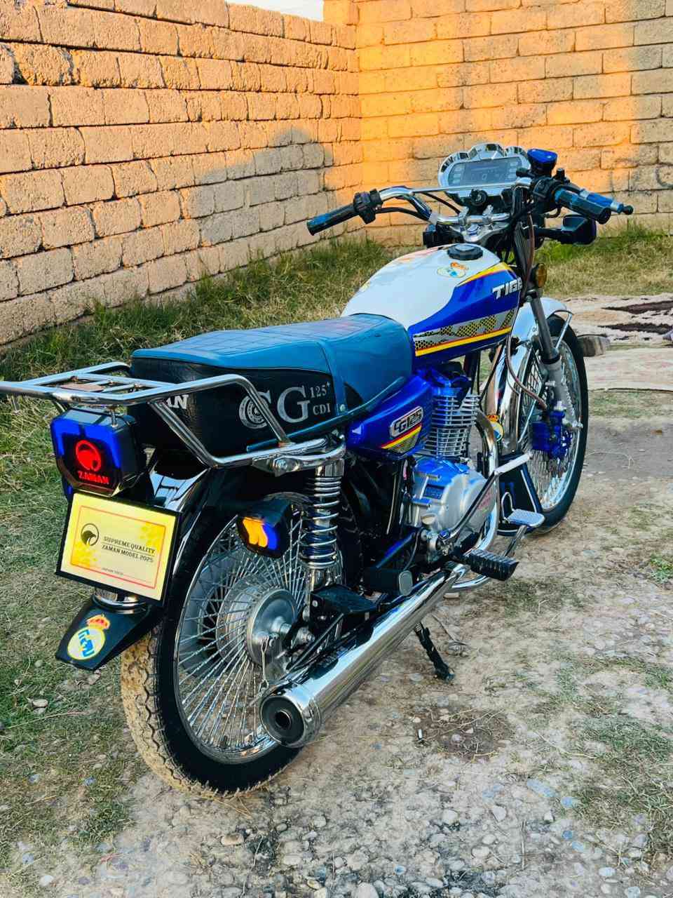 السلام عليكم ماطور تايكر موديل 2025 نضيف حيل الماطور ومرتب مال جناي
كله شغال
محرك شرط مو مفتوح 
اشاير رباعيه 
اشاره يمين يسار شغاله 
شاشه خيارين 
.     مكاني الشركاط الاتصال ***********
