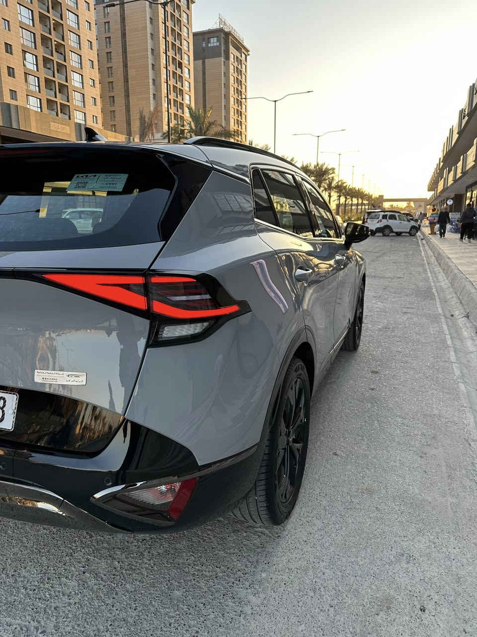 سلام عليكم للبيع كيا سبورتج 2025 لون سمنتي المميز بلاك اديشن خليجي ضمان المجموعة الدولية مكفولة ماشية 8 الاف فول مواصفات 1/1 مكاني السيدية للاتصال ***********
