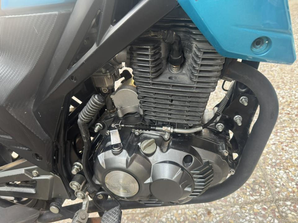 سلام عليكم دراجه rk
محرك ٢٠٠. موديل ٢٠٢٤ 
ماشيه ٢٦ 
رقم أربيل تحويل شوكت متريد 
عارضها بمليونين 
***********
