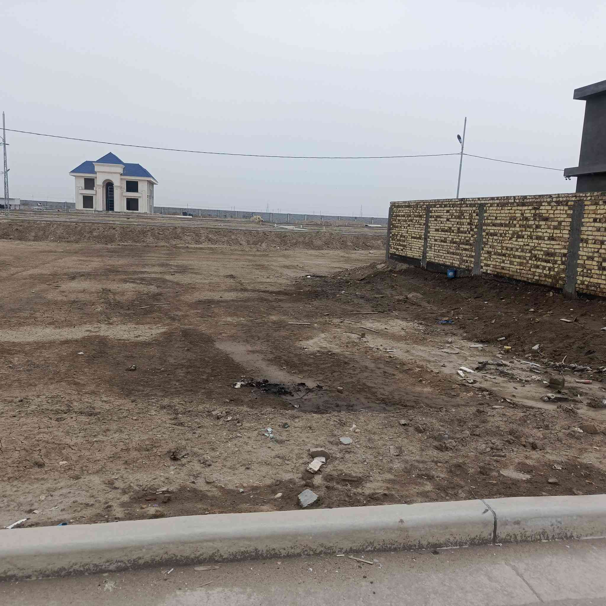 قطعه للبيع بمجمع الروان مهند محيميد
قرب مجمع السعاده
المساحه 300 متر 
الاستفسار ع الرقم 
***********
