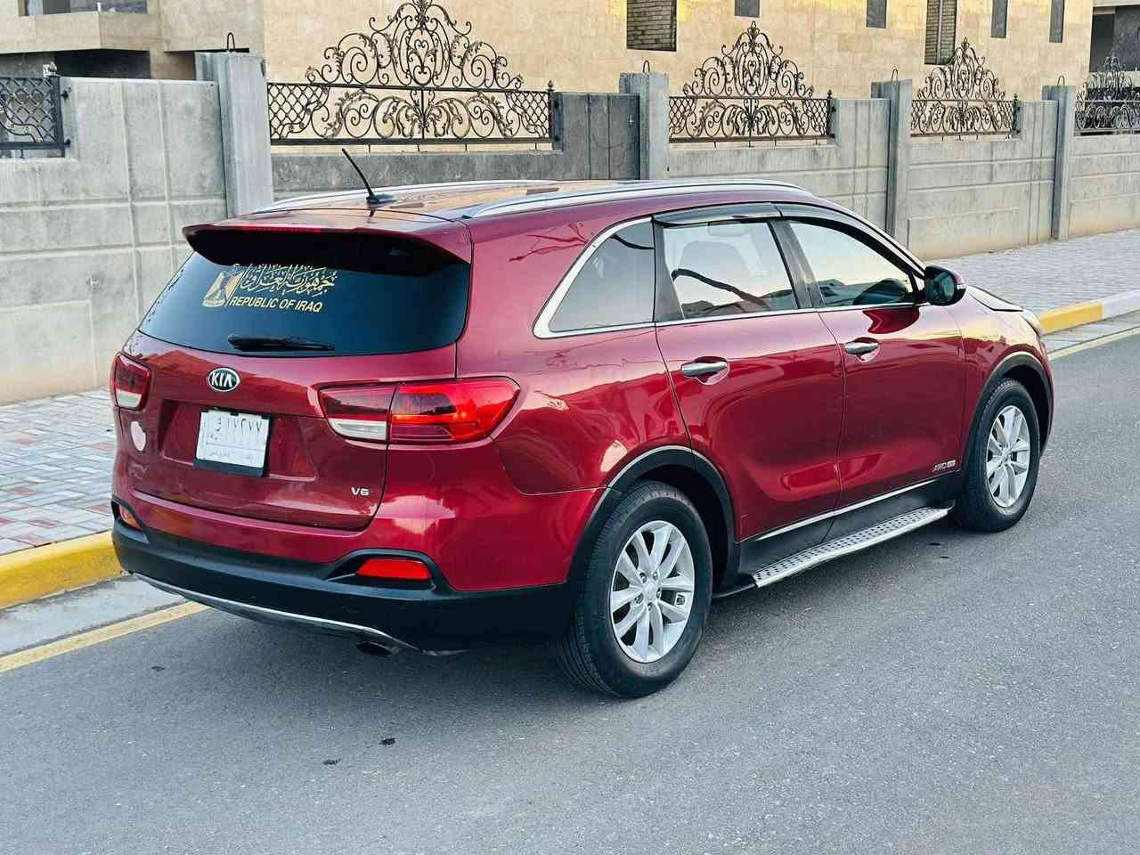 سورنتو مديل 2017 وارد امريكي كفاله من الحادث ول صور ضمن المنشور بيه صبغ بنيد وربع الجاملغ الخلفي بدون ضربه شرط
السعرر 163 وبيه مجال ستفسار ***********  
مواصفات 6 سلندر 7 راكب انضمه قياده داخل بيجي جلد منضومه زنون كير ومكينه مكفولات تخم تاير وحداديه جاهزه سياره كلشي بيه جاهز وما بيه نقص مكان بابل  الحمزه الغربي
***********
