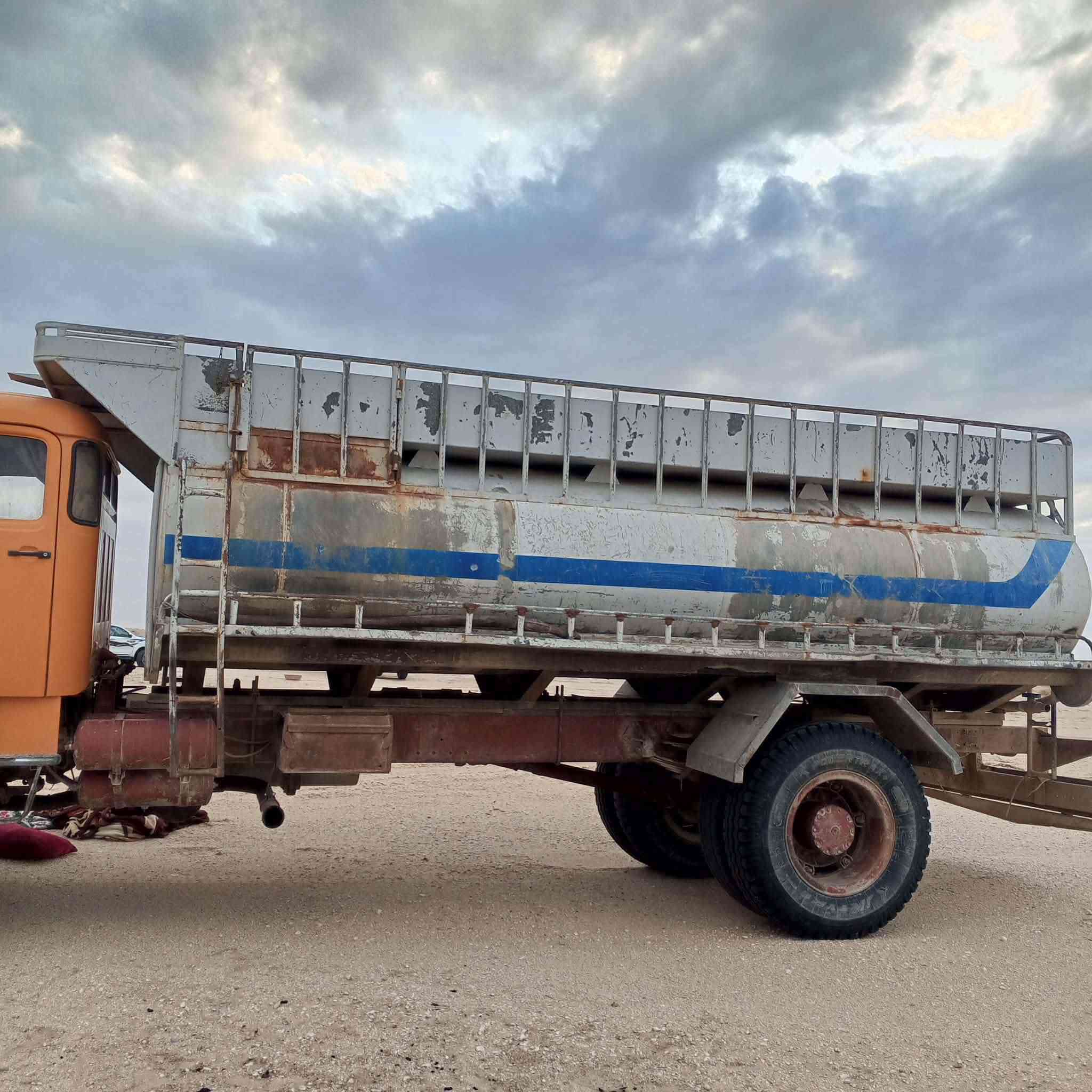 السلام عليكم تانكي للبيع كويتي نظيف استفسار على هذا الرقم ***********
