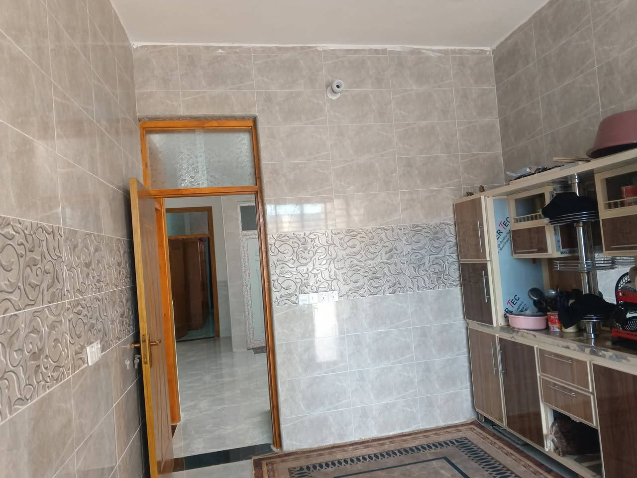 بيت للبيع صار سبوعين من كعدت بي بعده لجديد مساحت لبيت 230 واجهيه 8 ونزال 29 صنف لرض طابو زراعي سند 25 بسمي محول مكاني ديالى بعقوبه ام لعصام عل سده سعر خابر ودلل رقمي *********** رجان لشراي يخبرني مو بتعاليق
