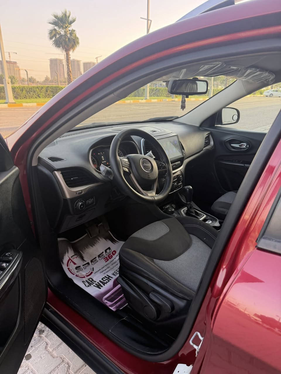 جيب بزون ٢٠١٤ للبيع سياره نضيف بدون حادث صبغ بالجنطه فقط وبيه بارد باب وره سائق سياره حلوه مكينه وكير وصدر كله جديد مكينه ٢٤٠٠ ماشيه ١٩٥ الف تبريد ثلج موصفات حلوه 
تدفه كشنات وسترين
تحكم ستيرن
تشغيل عن بعد
دفع رباعي
مثبت سرعه 
وبيه بعد موصفات
بدون فتحه 
سعره ١٢٥$ 
شرط تحويل 
سياره صاله فتره طويله عندي خير من الله 
اي ستفسار ***********
