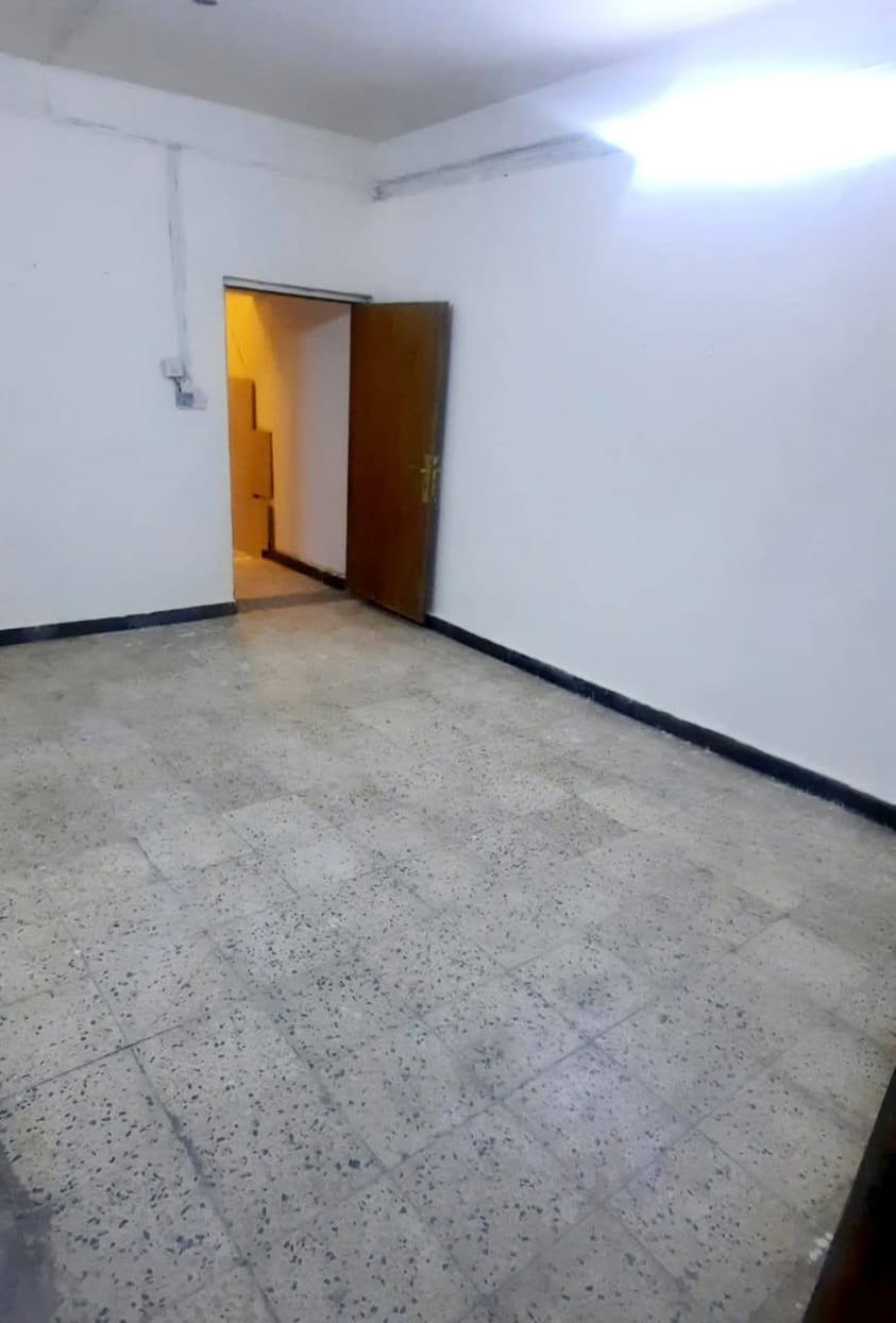 � إعلان إيجار بيت 🔔
للإيجار بيت أرضي
📐 المساحة: 65 متر
📍 الموقع: العامرية - ٧ نيسان -قرب مدرسة الابداع الابتدائية 
📞 للاستفسار: ***********
❗ ملاحظة: العقار غير معروض عند مكاتب الدلالية والتواصل مع صاحب العقار مباشر
