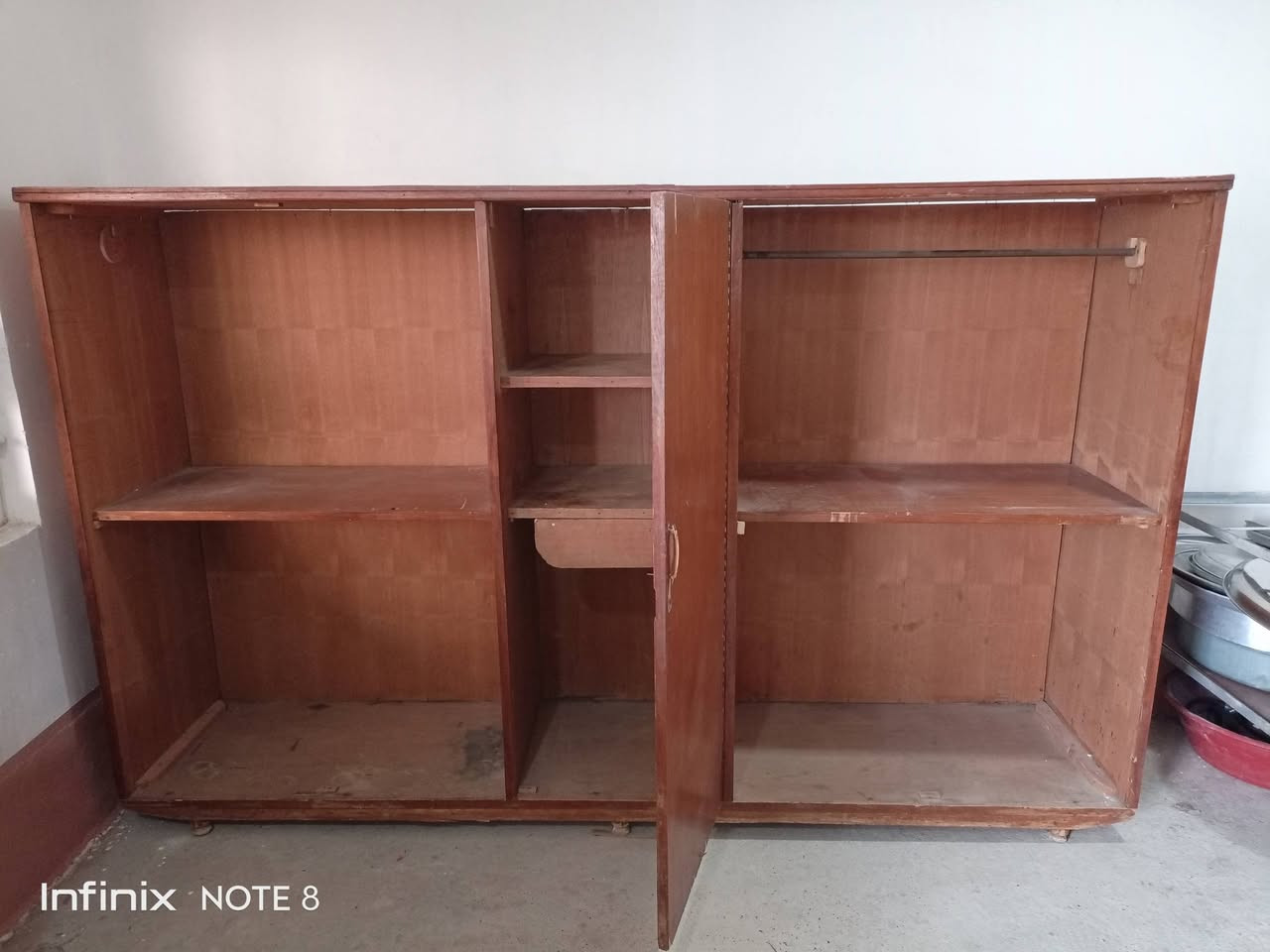 للبيع قنصور ثقيل 5 ابواب.. نقص بس بابين 2.. سعر 50 الف وبي مجال خاص مفتوح


**إذا كنت صاحب هذا الإعلان وتريد حذفه لأي سبب، رجاءا أرسل رسالة إلى الدعم الفني**