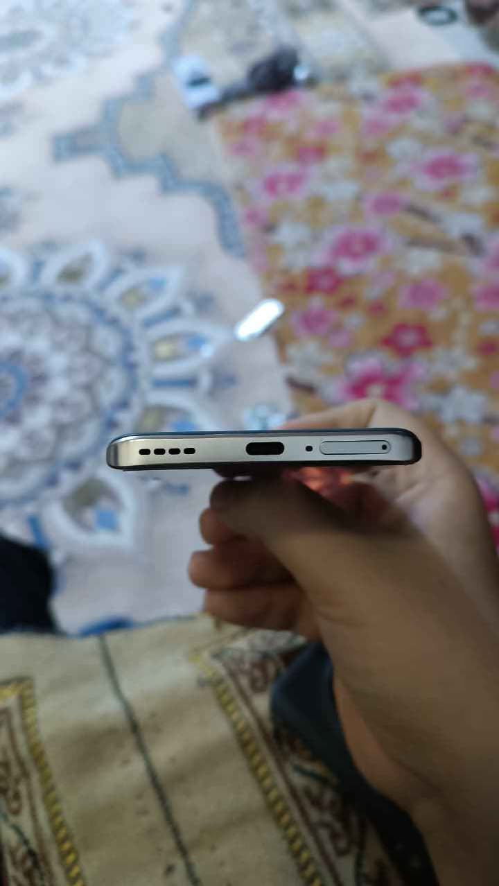 ريلمي 13 برو نظافته 98% بحالة الوكالة داخل في الضمان سنة كاملة صارله عندي أقل الشهرين ونص ذاكرة 512 ورام 12 ويزيد 12 جهاز راقي وكامل الملحقات شاحنة وگفر والكارتون وشاحن بقدرة 45 واط وببطارية 5200  وباقي المواصفات مذكورة بالصور وبسعر مناسب 
315 ألف دينار وبي مجال قليل
مكاني البصرة ياسين خريبط 
ماعندي توصيل 
الرقم للمراسلة أو الأتصال 
*********** البصرة, العراق
