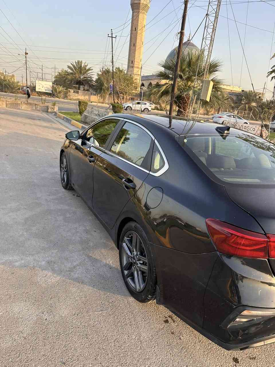 السلام عليكم
فورتي ٢٠٢١رقم بغداد

مكينه ٢٠٠٠ دوش كير سفتي عل البلاد

حادثها خلفي وشويه من الحوض البجم كبس

السياره ليبل واحد بدون اي تبديل، 

السعر ١٤٣ ... 

المواصفات 

فول تحكم ستيرن

شاشه كامره خلفيه دواره كامره اماميه وكامره داخليه 

رادار  

مانع انزلاق

نقطه عمياء

توقف ذاتي

تبريد ثلج 

تخم تاير جديد

بغداد البياع 

الرقم ***********
