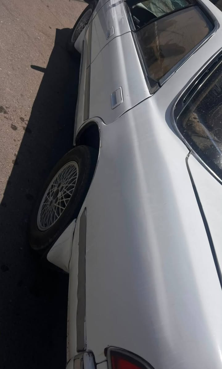 مارك للبيع ابيع علا حادثهه الدعامية موجودة ومابيه شي
سيارة يرادلهه فقط  تكعيد بجم وزوج لايتات
رقمها بصرة سنوية منتهيه 2018 راعية بلنجف  اتعهد بكل  الاصوايات بس راعية ماندله
سعر 25 وبيه مجال
مكاني بصرة *********** وات ساب فقط اتصال مغلق
