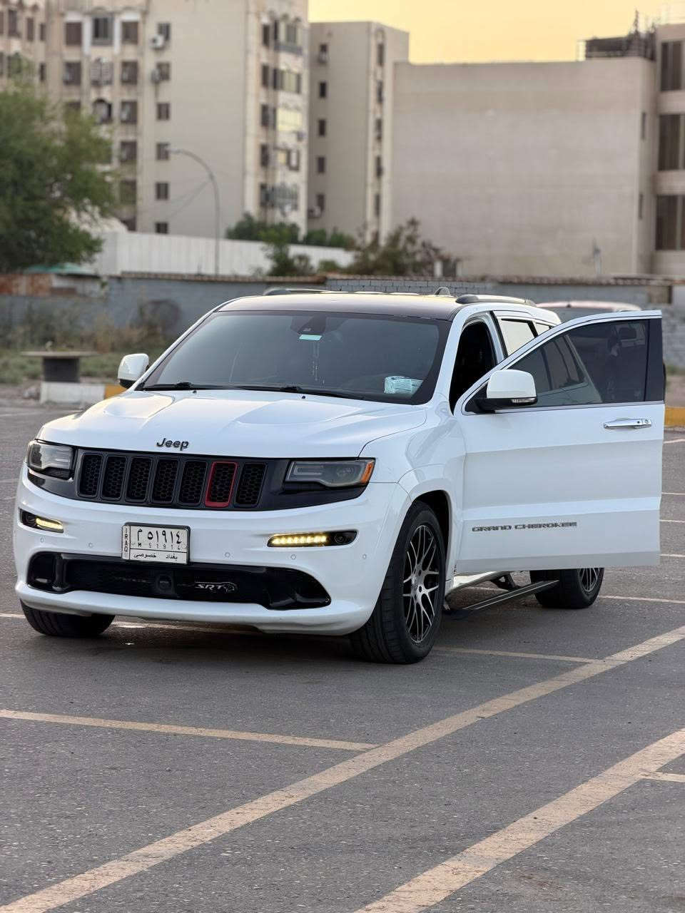 🚗 رقم بغداد باسمي
📏 الممشى 169 ألف
🛞 دفع رباعي 4x4

📺 شاشة كبيرة كار بلي تحديث موديل ٢٠٢٠
📡 حساسات خلفية
📷 كاميرا خلفية
💺 كشنات كهربائية جلد
💡 منظومة زينون جديدة مع بروجيكتر
‏🇺🇸 وارد امريكي
🎨 حادث سرقه بدون شاصي او لغد كفاله 
🎨 صبغ فقط ربع الباب الخلفي 
كت كامل SRT
دوسات كهرباء 
📸 تتوفر صور الضرر قبل التصليح عند دخول السيارة إلى العراق
مكينه گير كفاله 
السعر ١٩ وبيها مجال
مكان تواجد السيارة: بغداد / منطقه الخضراء او الكراده 
رقم صاحب السيارة:***********
