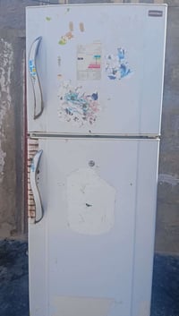 ثلاجة • قريت العطاء • سعر خاص