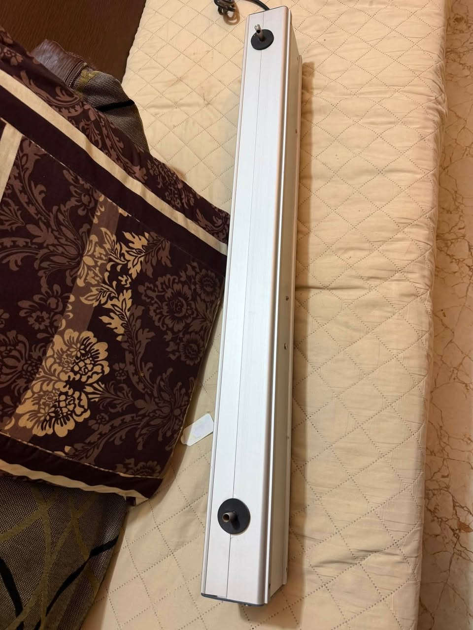 جهاز تعقيم مياه ومسابح بالأوزون Sterilight كندي أصلي بحالة ممتازة (شغال 100%)التفاصيل والمواصفات:للبيع جهاز تعقيم مياه وتوليد غاز الأوزون من الشركة الكندية الرائدة R-can Environmental (المعروفة بماركة Sterilight). الجهاز مخزون ومحتفظ به بعناية وبحالة الوكالة ونظيف جداً.الموديل: S8ROZAP/2بلد الصنع: كندا أصلية (Product of Canada) - هيكل ألمنيوم متين مقاوم للصدأ والظروف الجوية.الفحص والتشغيل: تم فحص الجهاز والكهربائيات والمحول الداخلي (البالاست) سليم وشغال بشرط الفحص 100% (مؤشر الفحص الأخضر مستقر ويعمل طبيعي).الكهرباء: يعمل على جهد 200-250 فولت (متوافق تماماً مع الكهرباء الوطنية والملفات في العراق).الاستخدامات: مثالي جداً لتعقيم مياه المسابح، قاعات الجاكوزي، منظومات التصفية المركزية الكبيرة، ومحطات تحلية المياه لضمان مياه معقمة وخالية من البكتيريا بإنتاج الأوزون.الأنبار - الرمادي (حي التأميم)السعر: 450,000 دينار عراقي للتواصل والاستفسار (اتصال أو واتساب)
***********
