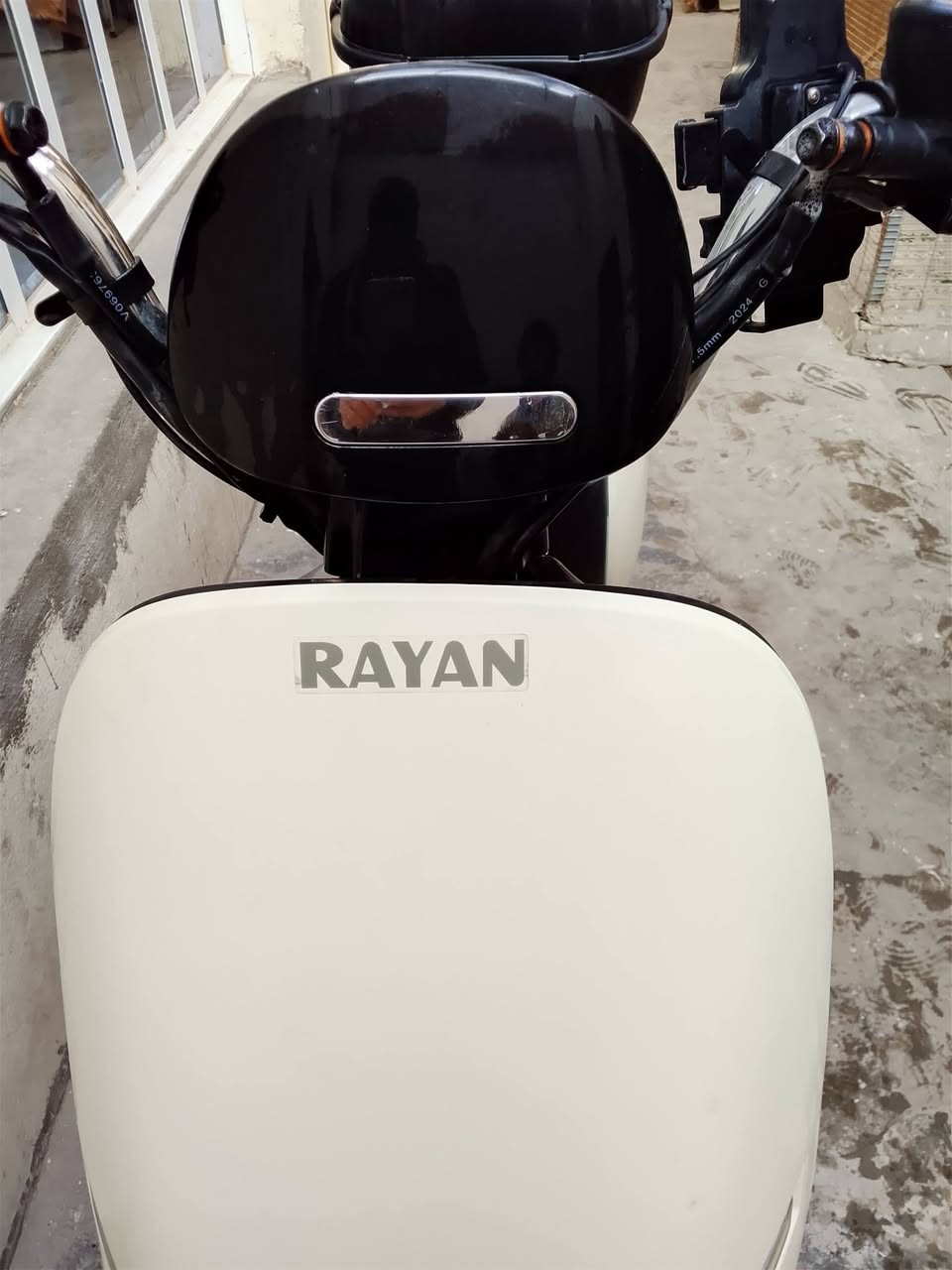 سلام عليكم درجات شحن للبيع صاله شهرين من طالعه من الووكيل الوكيل ابن كرماشه
النجف الاشرف حي النصر 575 بيه مجال حق الجيه 
***********
