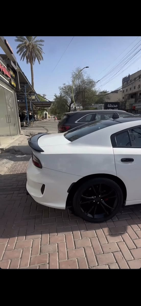 جارجر GT 2018 لون ابيض
محرك وكير وحدادية بلادي مكفول
السيارة مابيها اي نقص  
بيها قطع صبغ ابيعها صبغ عام السيارة كلش مرتبة مثل ما واضح بالصور وبالحقيقة بعد احلى 
السعر 165 ورقة وبيها مجال بسيط 
بيع او مراوس ب k5
مكاني بغداد حي اور 
رقمي ***********
