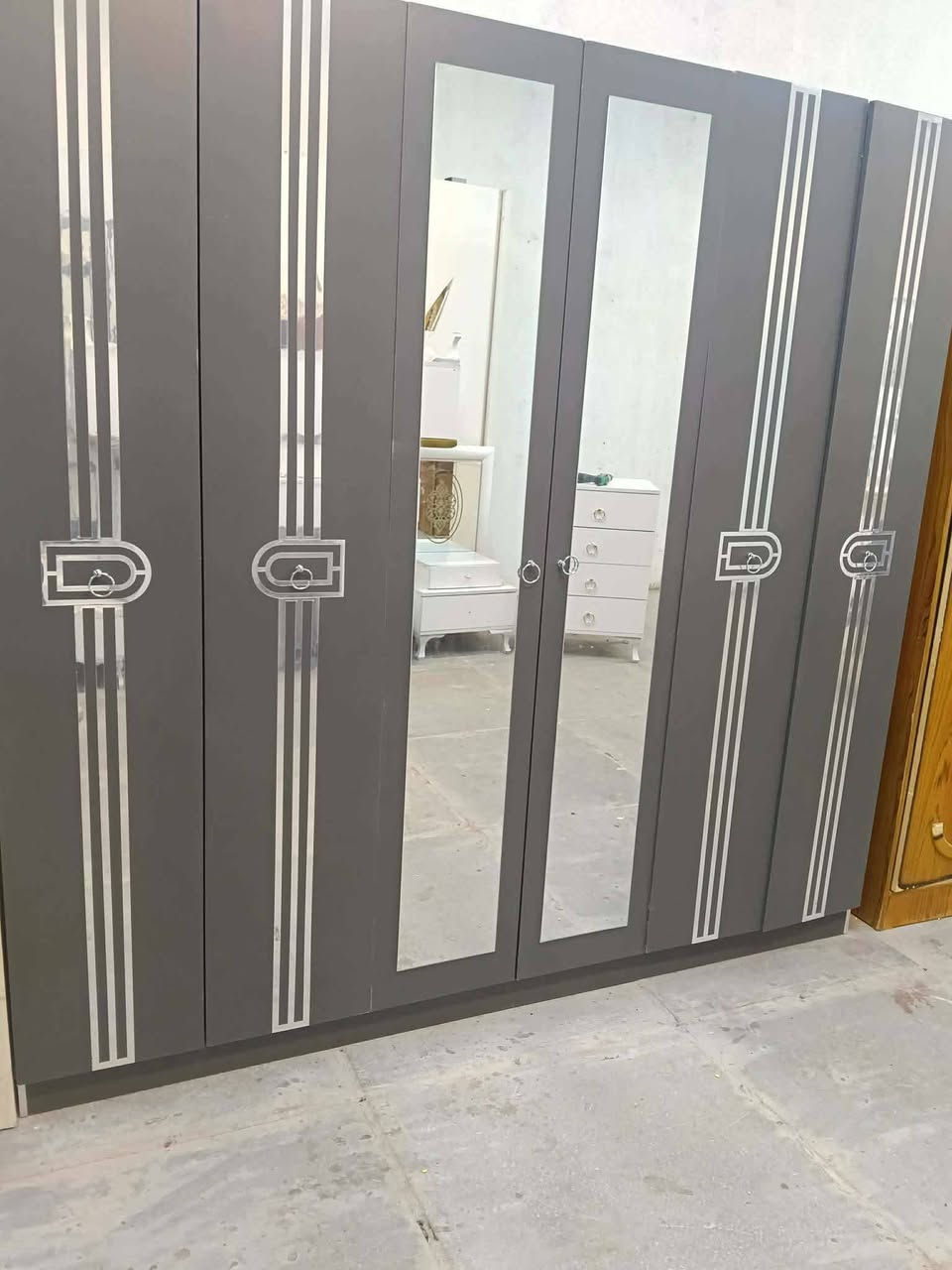 غرفة نوم 🇹🇷
 نضافة 95 ٪💯فول نضافه
عدد القطع /5
نضام / ابواب 💢
سعرها 475قفل💸
شد ونقل داخل بغداد مجاني🚛
يوجود توصيل محافضات 🚛


**إذا كنت صاحب هذا الإعلان وتريد حذفه لأي سبب، رجاءا أرسل رسالة إلى الدعم الفني**