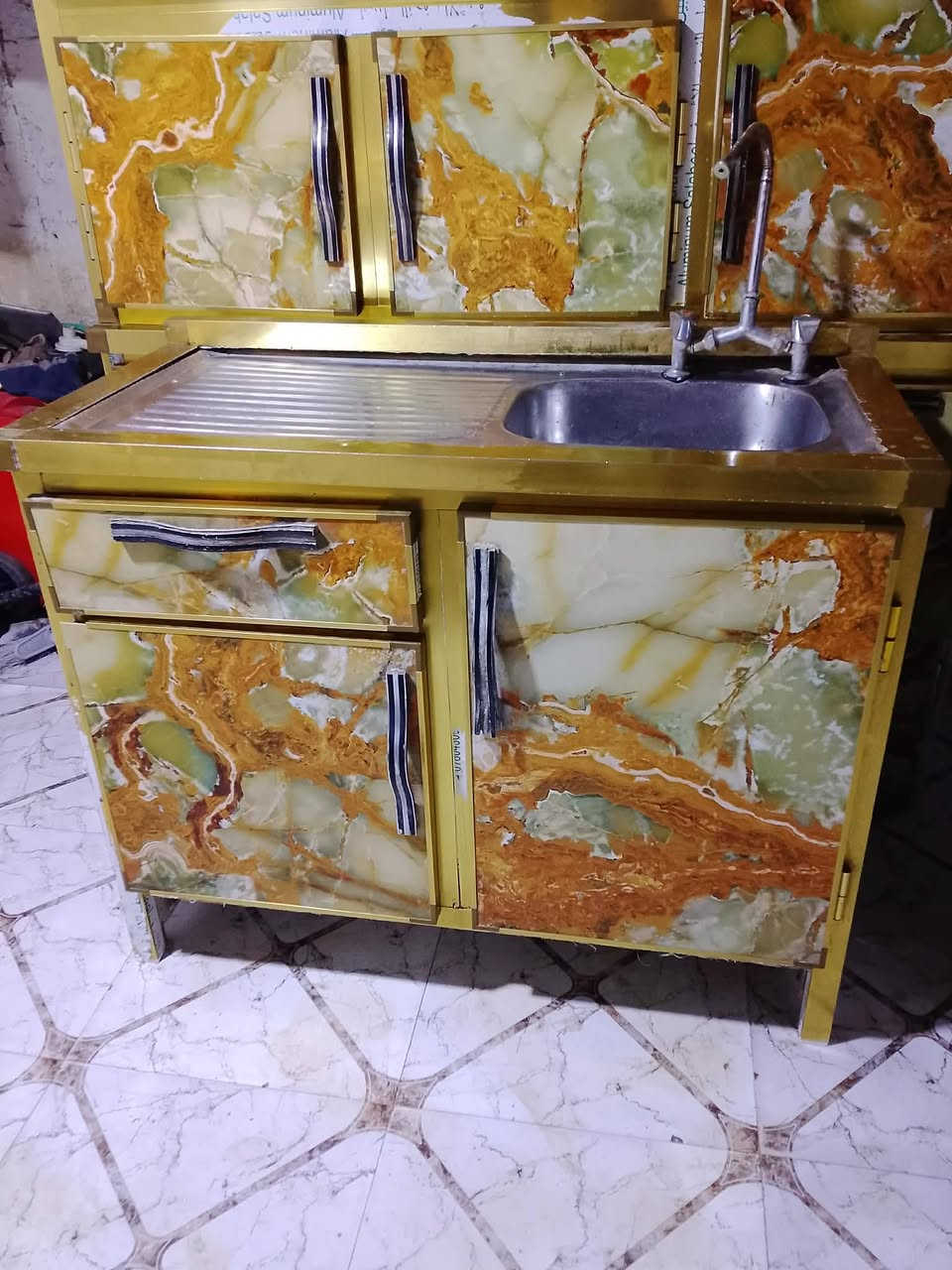 للبيع كاونترات  تفصال عله متر ونص 3 قطع نضيفات جداً كاونتر  مبطن متر ونص وسنك متر مرمر  سعر 300  3 قطع  + كاونتر  تركي تفصال متر ونص وسنك ستيل متر سعر 260  3 قطع  العنوان بصرة تاميم


**إذا كنت صاحب هذا الإعلان وتريد حذفه لأي سبب، رجاءا أرسل رسالة إلى الدعم الفني**