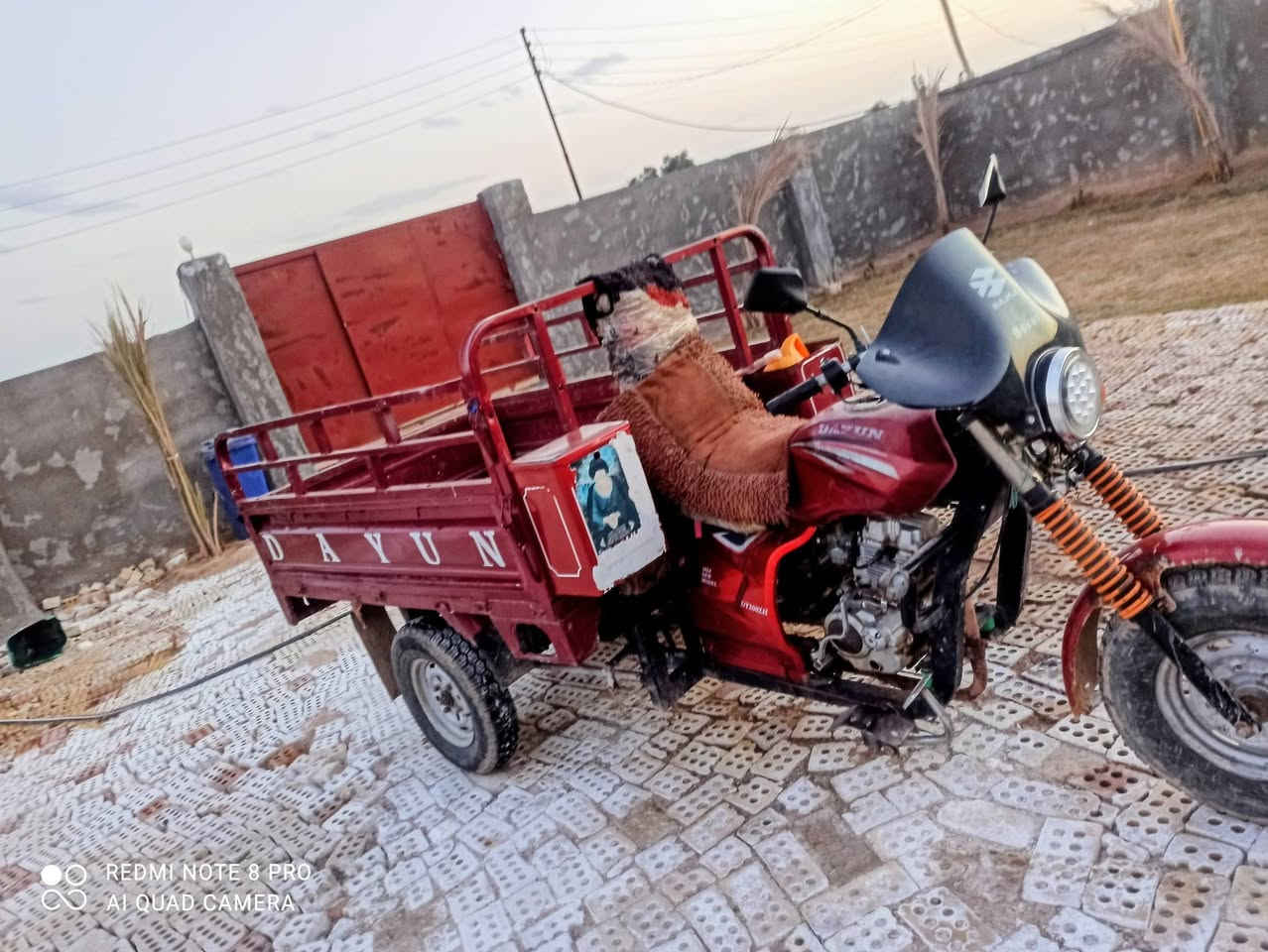 سلام عليكم ستوته اللبيع ديوان موديل ١٤ نضيفه كامله محرك نضيف اسعر ٩٠٠ وبيه مجال ***********
