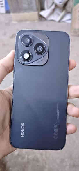 هونر400لايت ذاكره256جهاز مكفول وكله شغال غراضه كرتونه وشاحنته كاملات للبيع فقط بي فطر صغير مماثر بكلاس شاشه مثل ممبين بصور للبيع ب150مكان بغداد الاعظمية***********
